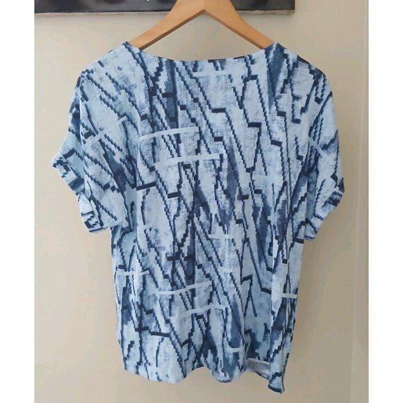 Nic+Zoe Zig Zag Twist Front Tee S/S Top Size Medium Blue Linen V Neck Work Artsy - Picture 7 of 11